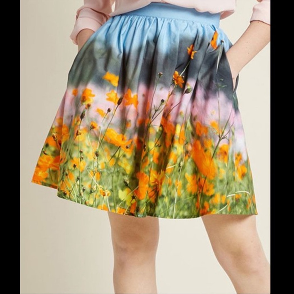 Modcloth Scenic Spring Floral Field A-Line Skater Cotton Skirt Size Small